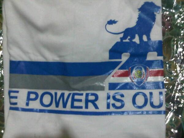 fayzoel's tweet photo. Alhamdulillah kebagian T-shirt edisi special #Arema26nuhat the power is ours Cc : @Aremafc_ISL @Aremafc_store http://t.co/kpNSmBL6tl