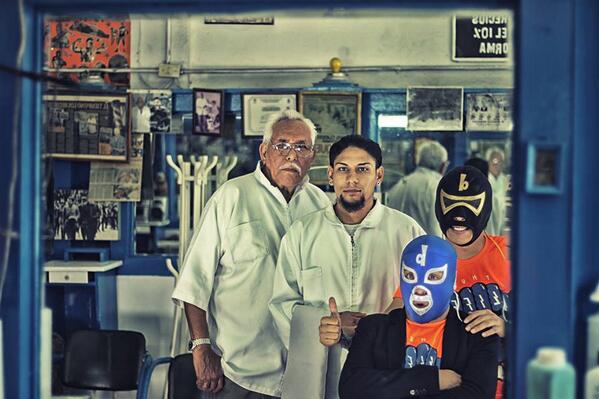 Theluchers's tweet photo. Hoy los Luchers pasaron a la barbería mas antigua de Monterrey mas de 80 años en servicio.  Próximamente el resultado http://t.co/D7kxpVvcWi