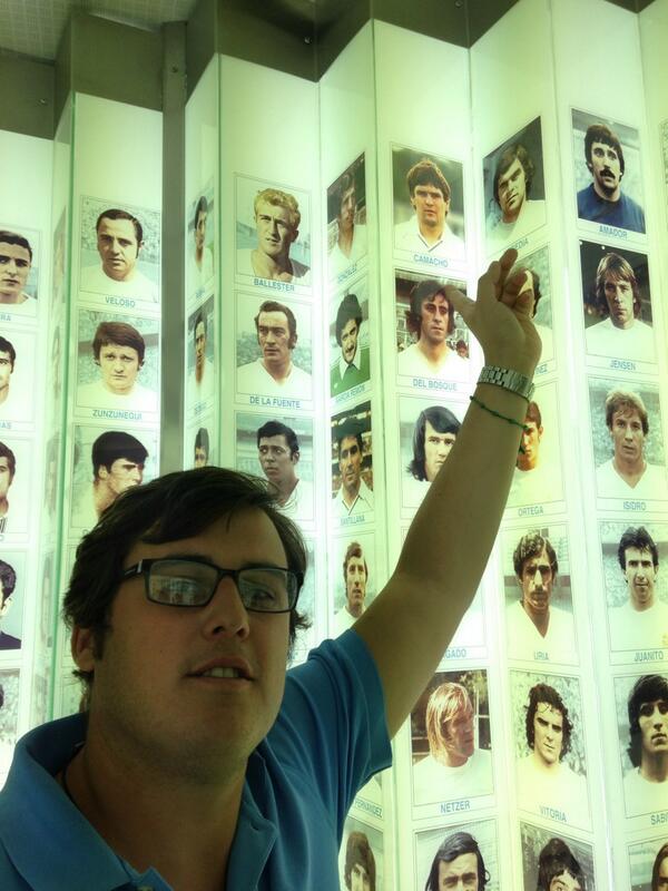 villalpame's tweet photo. @Cartaspekin  Uno de los mayores mitos  del museo del Bernabéu JA Camacho y debajo otra leyenda V. Del Bosque http://t.co/Qp6m6SoSGT