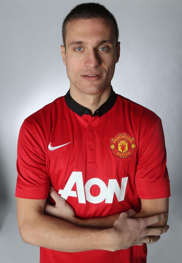 ManUtd's tweet photo. Retweet for Nemanja Vidic to win man of the match. #mutour http://t.co/QCcSkUrK5D