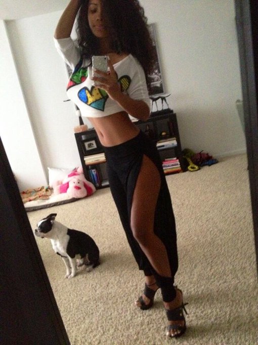 Ps: dear @hotmiamistyles thank you for making the cutest clothes ever 💛 LOVE my pants http://t.co/DR<a class="tags" target="_blank" title="On Twitter" href="/?out=eyJ0eXAiOiJKV1QiLCJhbGciOiJIUzUxMiJ9.eyJpYXQiOjE3MjM2ODEyNjEsImlzcyI6InR3cG9ybnN0YXJzLmNvbSIsIm5iZiI6MTcyMzY4MTI2MSwiZXhwIjoxNzU1MjE3MjYxLCJyZWRpcmVjdF91cmwiOiJodHRwczovL3R3aXR0ZXIuY29tL2hvdG1pYW1pc3R5bGVzIn0.hMwVJHInI9TBRKRkHuwfK8oahff8sIAvlOo-kqkXe3i316r3NfbGLZYfmIefPuvED5Ni2gYXnA0Cwm6KbAGqBg">@hotmiamistyles</a><a href="/tag/hammertime"class="tags"><span>#hammertime</span></a>