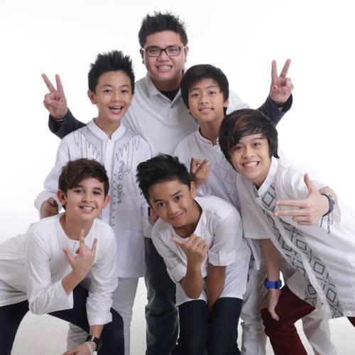 bungaar_rasyid's tweet photo. @alwanrn @michaeladamrick @fenlychristovel @HanifMRaihan @alifyanuaravias kikh @ikhsansandy ini anak siapa? kece bgt. http://t.co/40mpp4l7WK