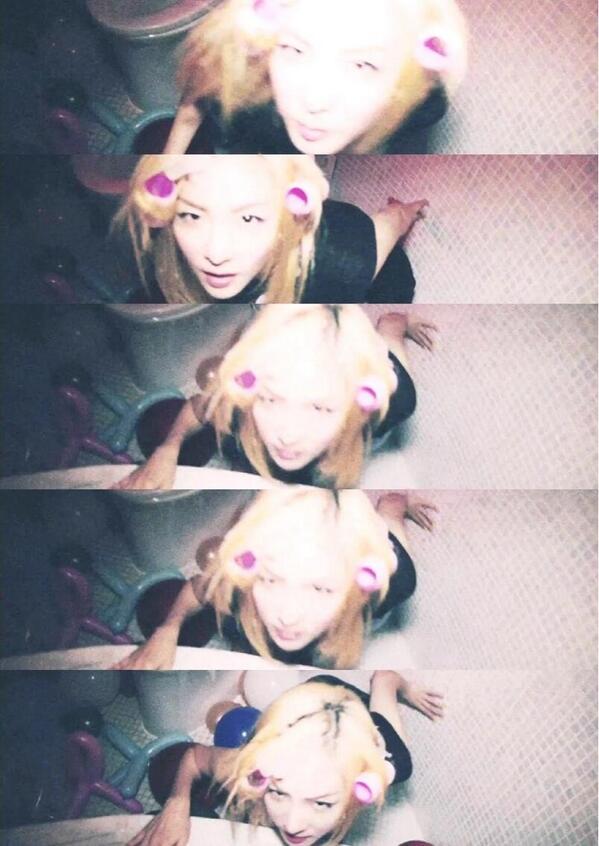 이 장면은 영화 "링" 에 나오는 사다코를 모티브로 한것이 맞습니다. 여름이니까~ 냡량특집으루. 싼다코.. 무서워요?!Translate post