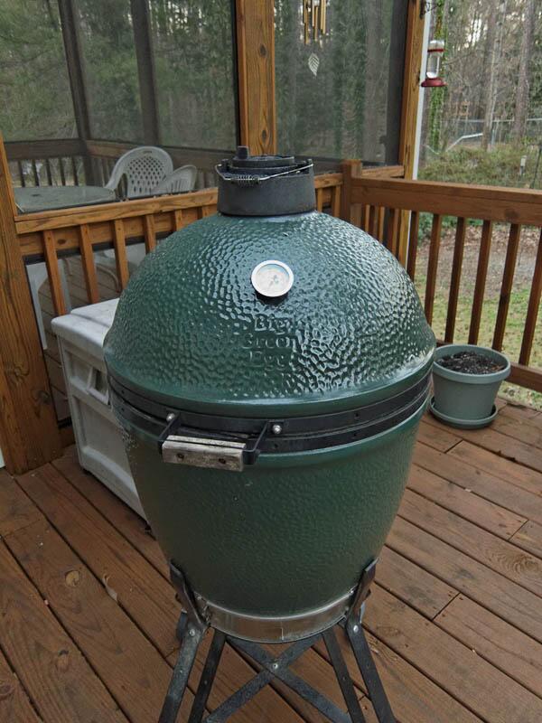 Bahçe mutfaklarınızı Big Green Egg ile tasarlayın.