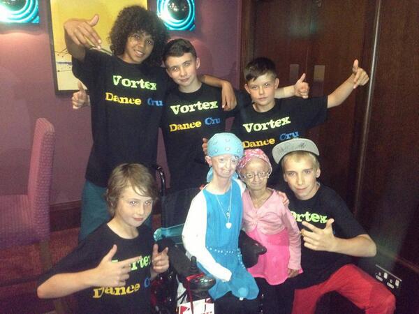 sunshinesirwin's tweet photo. “@VortexDanceCru: Us at the @Progeria reunion with the amazing @hayleyokinesx and Claudia :) :) xx
@ProgeriaUK http://t.co/GuuB7EjwvA” :D xx