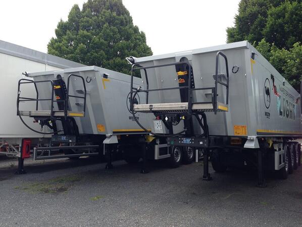 WIELTONF's tweet photo. Livraison de 2 bennes aluminium WIELTON chez Trans2lacs 74 http://t.co/EV6NCrAZmN