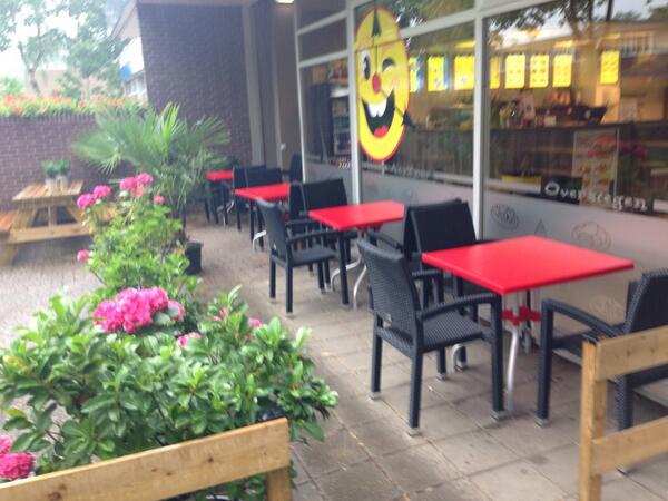 Zelfs met slecht weer kun je bij #anytyme #leutekum #doetinchem buiten zitten