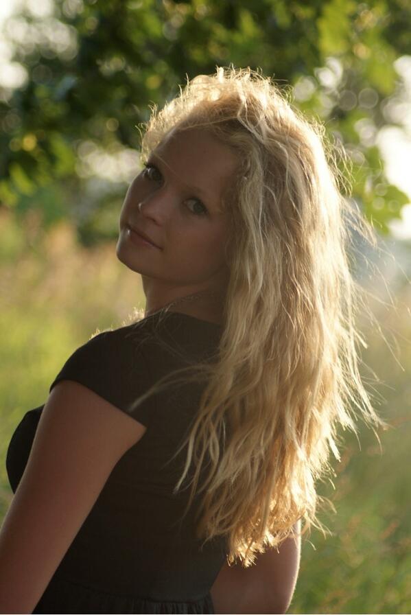 Senior pictures.......thankfully blessed with moms genes! #prouddad #wherdidthetimego