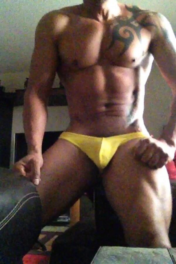 david_scocelli's tweet photo. “@bobbymex: THE BEST RT » #underwear #undies #gay #teamgay #gaymuscle #bobbymex #verga #dick "@Vicentesalaza11: http://t.co/Smrr9tVwGE"”