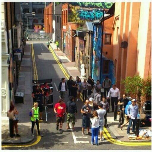 [8/8/13][Info] GD đến London để quay MV? BRE3ZQyCUAISLpm