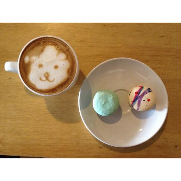 BallenaFelizBar's tweet photo. Ven a probar nuestro Capuccino Feliz :3 Buenos Dias! http://t.co/Sh67UMPxiV