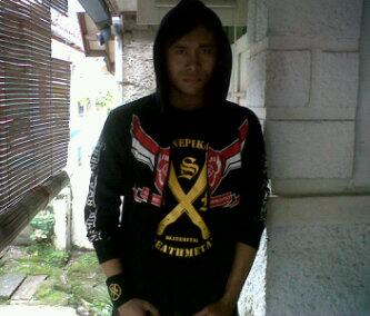 Azhevic's tweet image. Like this (y)