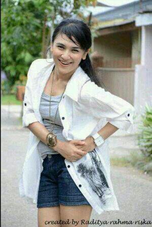 Papibthcewebdg's tweet photo. @SexInMakassar Kayla asifah makasar call 082194379891 Cewe doyan sex lg horny n hot, call cptan cowo2 yg lg sange http://t.co/CvEP1ONJN1
