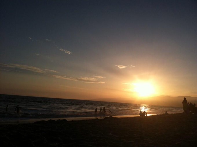 #BeachLife #CaliLove #SunSet #SantaMonica http://t.co/pbZV2bU1Ny<a href="/tag/beachlife"class="tags">#BeachLife</a><a href="/tag/calilove"class="tags">#CaliLove</a><a href="/tag/sunset"class="tags">#SunSet</a><a href="/tag/santamonica"class="tags">#SantaMonica</a>