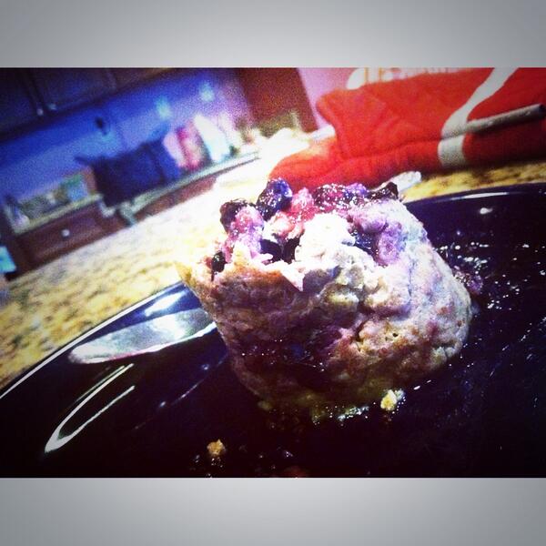 GettingFit_Thin's tweet image. #twye breakfast was a strawberry banana smoothie &amp;amp; my first ever blueberry mug cake 🙈