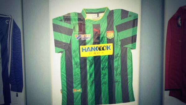 OveJohansson1's tweet image. Men snyggaste tröjan är ju denna! ;-) #orthocenter