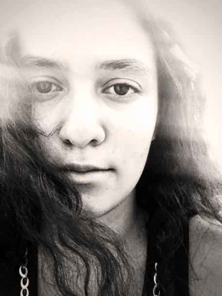 Plangeam la cimitir. Îmi doresc sa îmi fi cunoscut toată familia. 💔