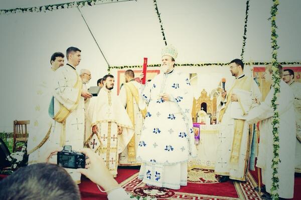 Sfințirea noii biserici. Îmi doresc să fi fost acolo.