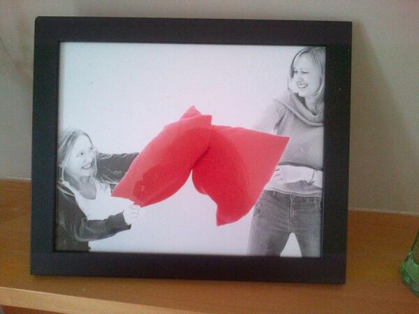 paaigeejoness's tweet image. Can't help but absolutely piss myself everytime i see this picture in my house, i was so into it #modelready