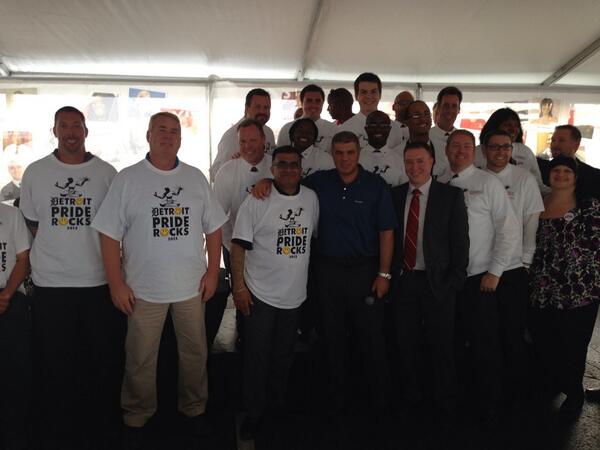Careers_at_ABG's tweet photo. ABG has so many great leaders #LivingthePride in Michigan that we can't fit them all in one picture. What a team! http://t.co/oSsW092hYn