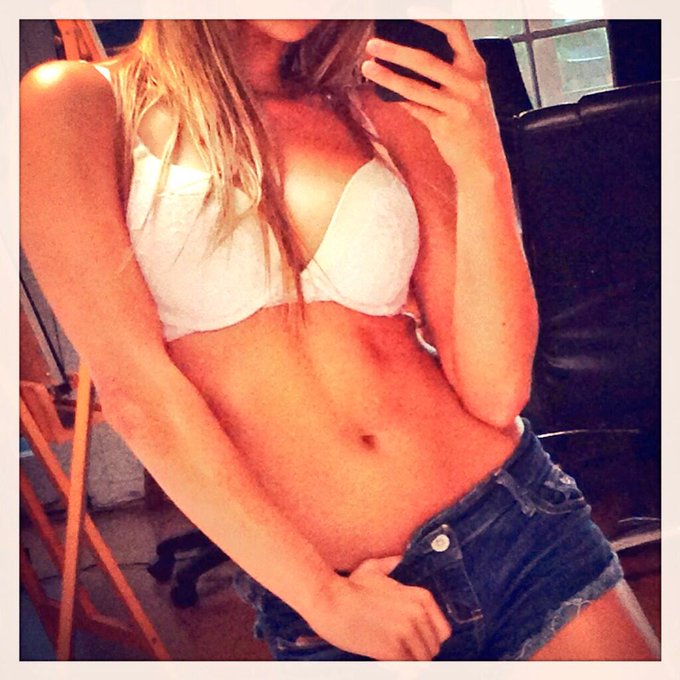 Getting ready for a fun day on @blackbelttv !!! #fightjock #MMA #Fighters #figure #Fitness http://t.