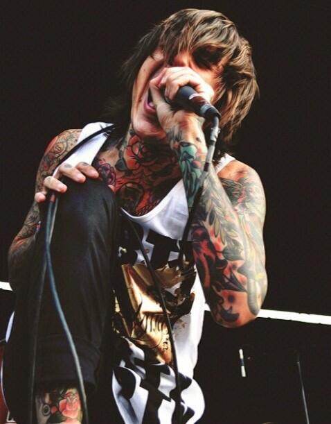 pandaloaff's tweet photo. Oh he's perfect <3 @olobersyko #bmth #bringmethehorizon #oliskyes #perfection http://t.co/D2VdbyRKcp