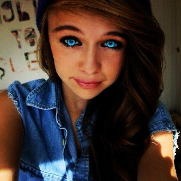 weedtao's tweet photo. Hmmm...maybe you want blue eyes, instead? >> http://t.co/LLGiLbFSWT - #iPhone @eyetunerapp http://t.co/ZGEDv84jOv