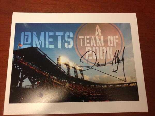 Mets's tweet image. Thank you @Mets followers for participating. RT this for chance to win a signed "Team of 200K" photo #Metsclusive