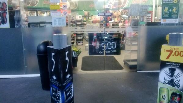 Moocows2Wayne's tweet photo. Mars offer on door http://t.co/d6N6GGFfQN