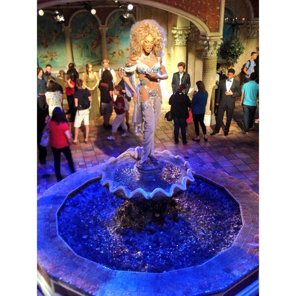 DragWisdom's tweet image. I'm in NYC for the week. Here's a picture of (wax) @RuPaul serving fountain fish at Madame Tussaud's! -@kittywitless