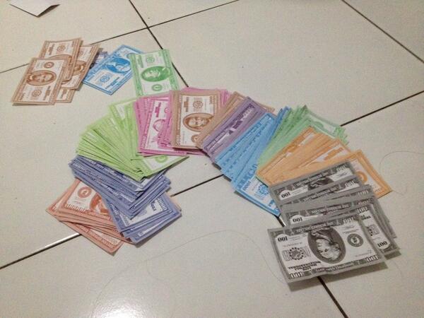 _BellaGapNew's tweet photo. THR 😍 sini sini yang mau muahh 😘😘 http://t.co/0EnKryyv9q
