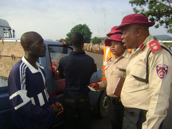 FRSCGwashq's tweet photo. Zonal Head of operation ZONE RS7HQ Gwagwalada apprehended an offender. http://t.co/oF5cBGlreD