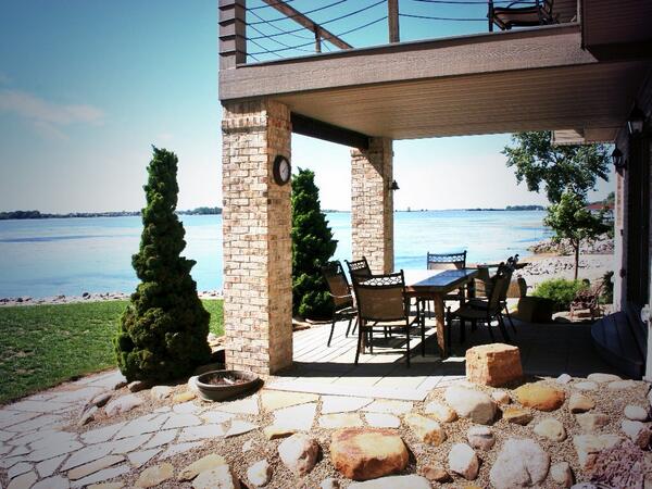 _AllieDANCER's tweet photo. My Lake Erie view 🌊 http://t.co/Uxi5aNHKlA