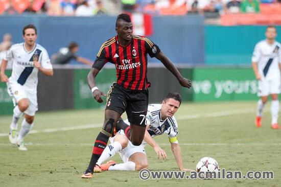 acmilan's tweet photo. #Galliani:  “@OfficialNiang will definitely stay with us” #acmilansummer #weareacmilan http://t.co/24etYZfWIf