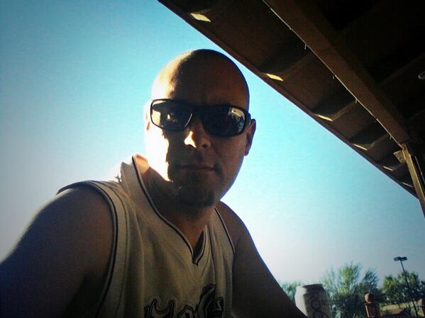 PapperCutzz's tweet image. Early morning #LongBoarding #Motivation but actually letting the phone charge Give 45mins and I will be on the move.