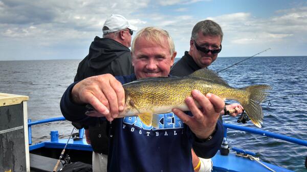 Dwight Lundeen arrives in the contest!!