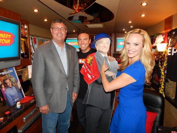 CBSBuzz tweet picture