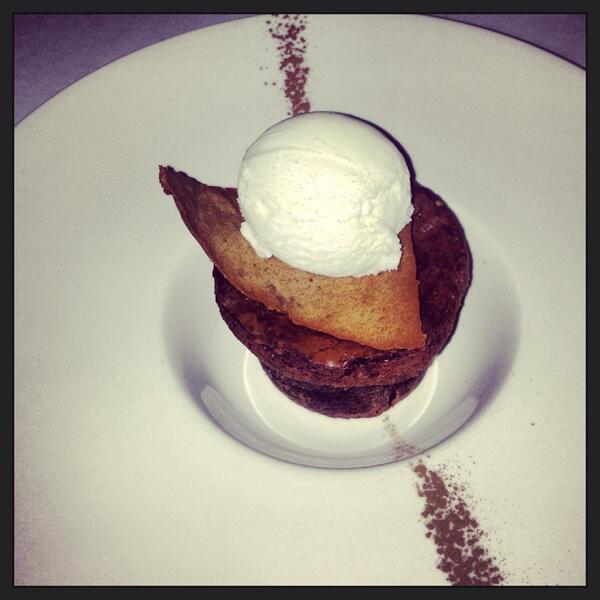 4openMinds's tweet photo. Sharing memories with friends. Bliss. @beluga http://t.co/FNilpDPJ9x
