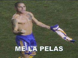 LucasLobos_'s tweet photo. RT @_brandonglvn: Se dice que @donrober_  vive mas intenso el clasico que @LucasLobos_ // http://t.co/MdUEWmfQlq