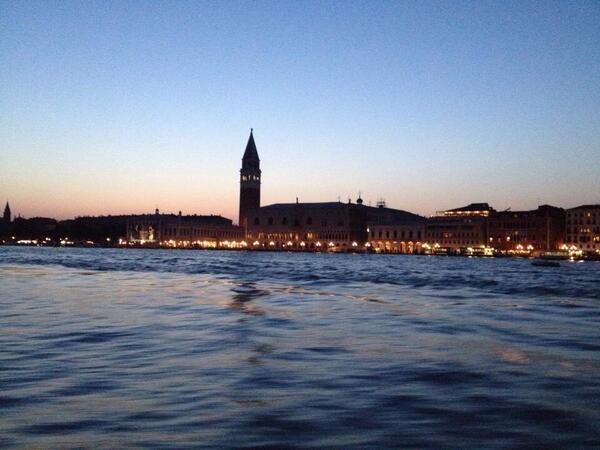 kaberGroep's tweet image. #NLP #theNewCode van John #Grinder in Venetië! Dat is genieten