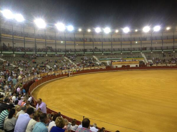 pitufilla17's tweet photo. Noche de rejones con @albert0rtiz http://t.co/hpFEtpAE7l