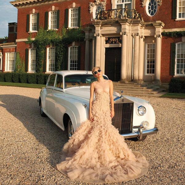 sigaconsuela's tweet photo. Miley Cyrus super princesa mas com atitude rock star na proxima edição da Harper's Bazaar americana. http://t.co/6RpastqVAy