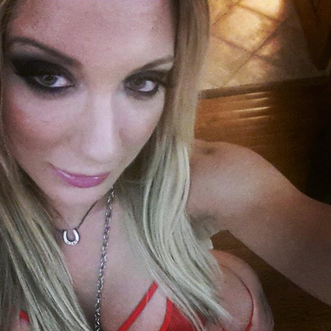 Photo: red hott http://t.co/I7bPqzPwoo<a href="/tag/trueshit"class="tags"><span>#trueshit</span></a>