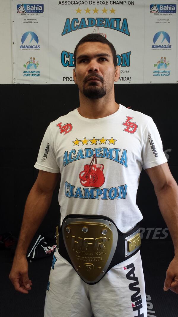 Luiz_Dorea's tweet photo. "@CROCOTAMMA Campeão do #HFR! Coloca seu cinturão em jogo, 27 de setembro!" http://t.co/ngTJIy6bRL
