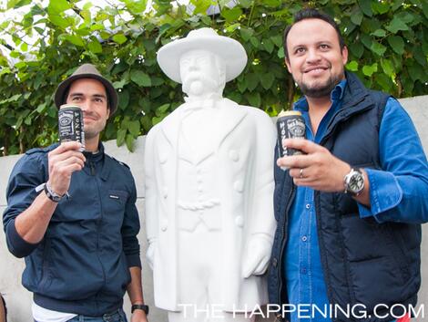 TeamPoncho_Arg's tweet photo. #FOTO: Mas de la presentacion Jack&amp;Apple. http://t.co/uF09wBPKIr