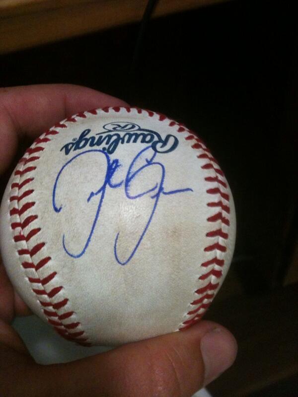 8thWonderCards's tweet image. Another thank you to @solace0105 for the awesome giveaway #signedball