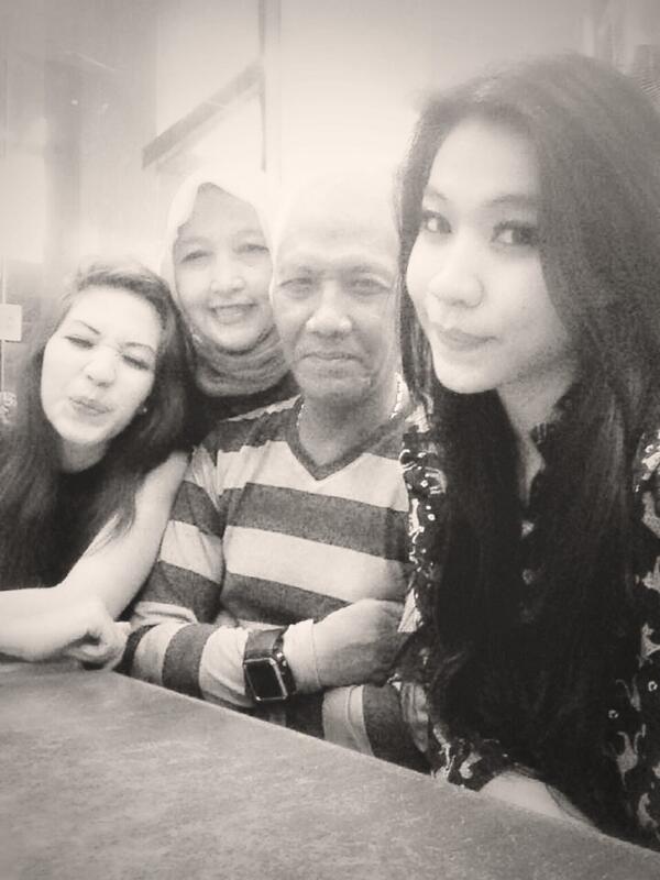 Lalitatmodjo's tweet photo. Fams !! 😘😘 http://t.co/Co3NgPqUm3
