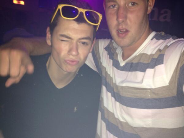 stanveld's tweet photo. Wat een avond met @Skeinnn http://t.co/3z6vwaBSJv