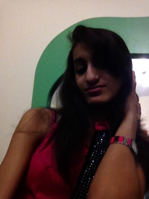 moozza00's tweet photo. ونيكة الفرس محاااارم جواهر http://t.co/Tku56h9mV1