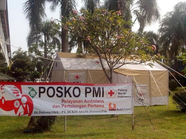 Pos Pertolongan Pertama dan Pelayanan Ambulans PMI di Pelabuhan Bakauhrni